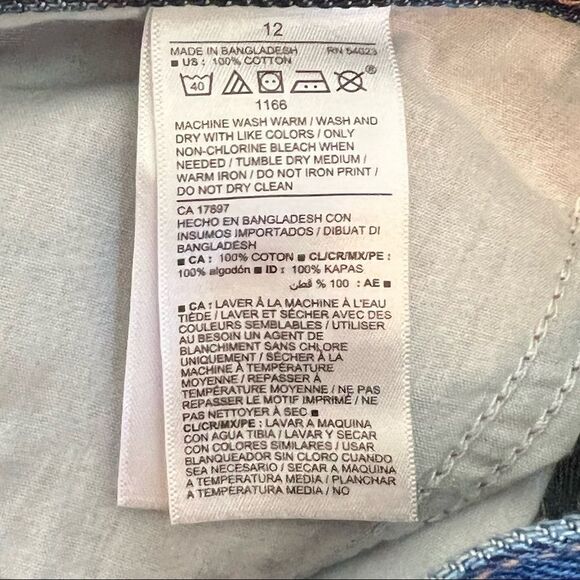 Old Navy Cut Off Denim Shorts - Picture 4 of 6